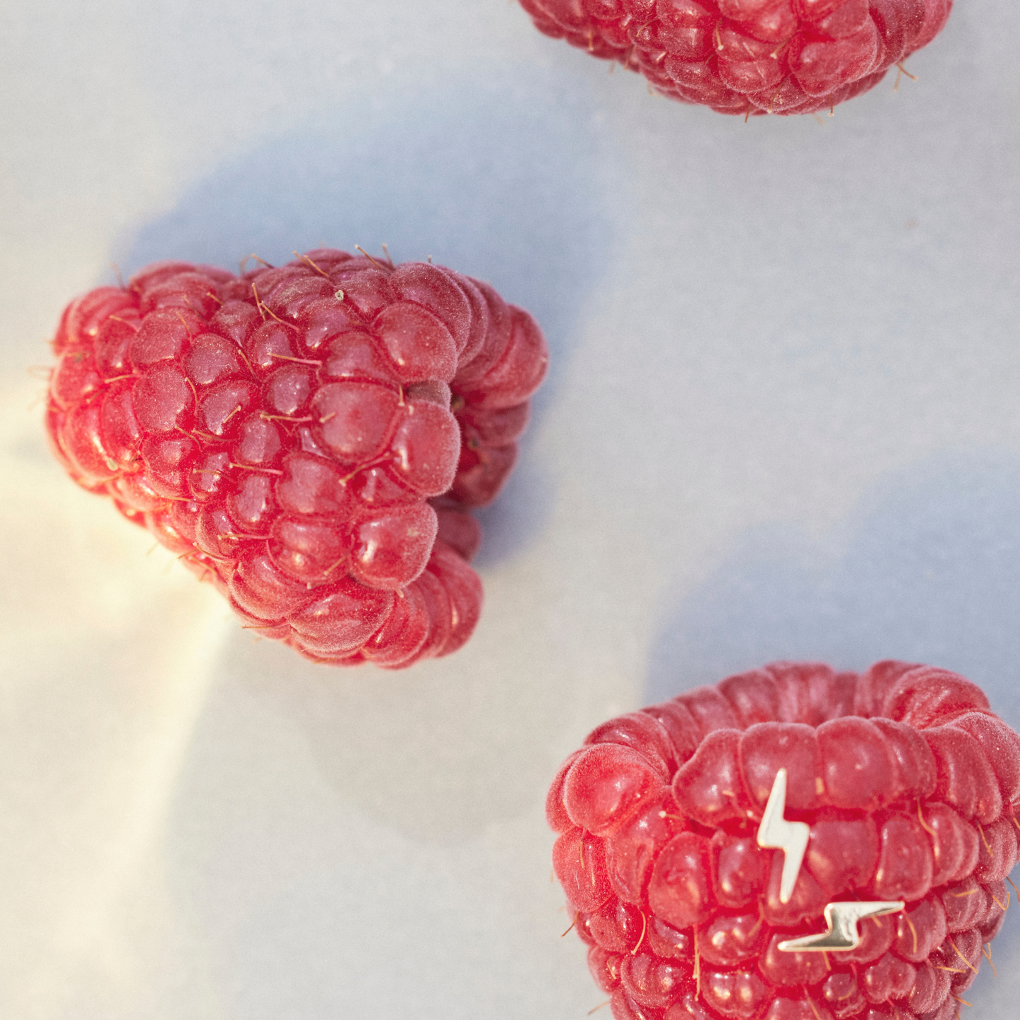 Ørering Lightning Stud i genanvendt guld 18 karat massiv