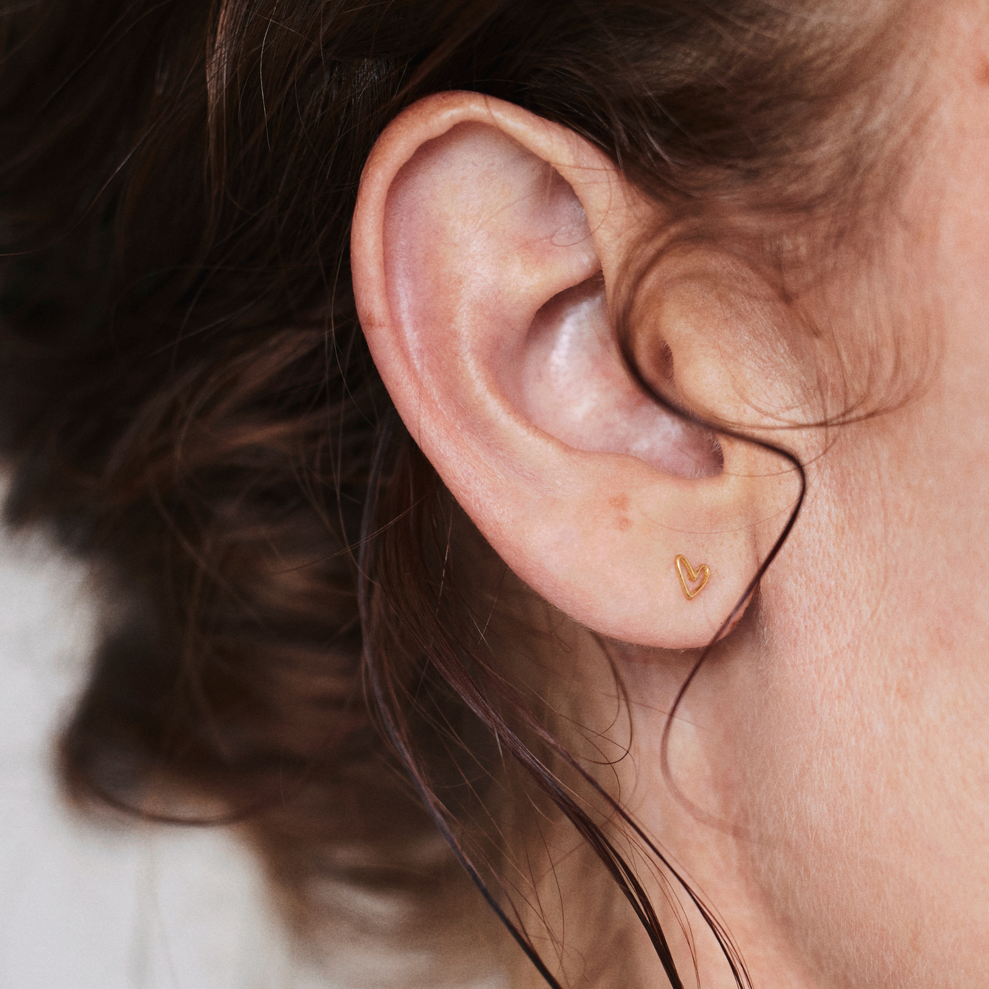 Hjerteørering i genanvendt 18 karat massivt guld