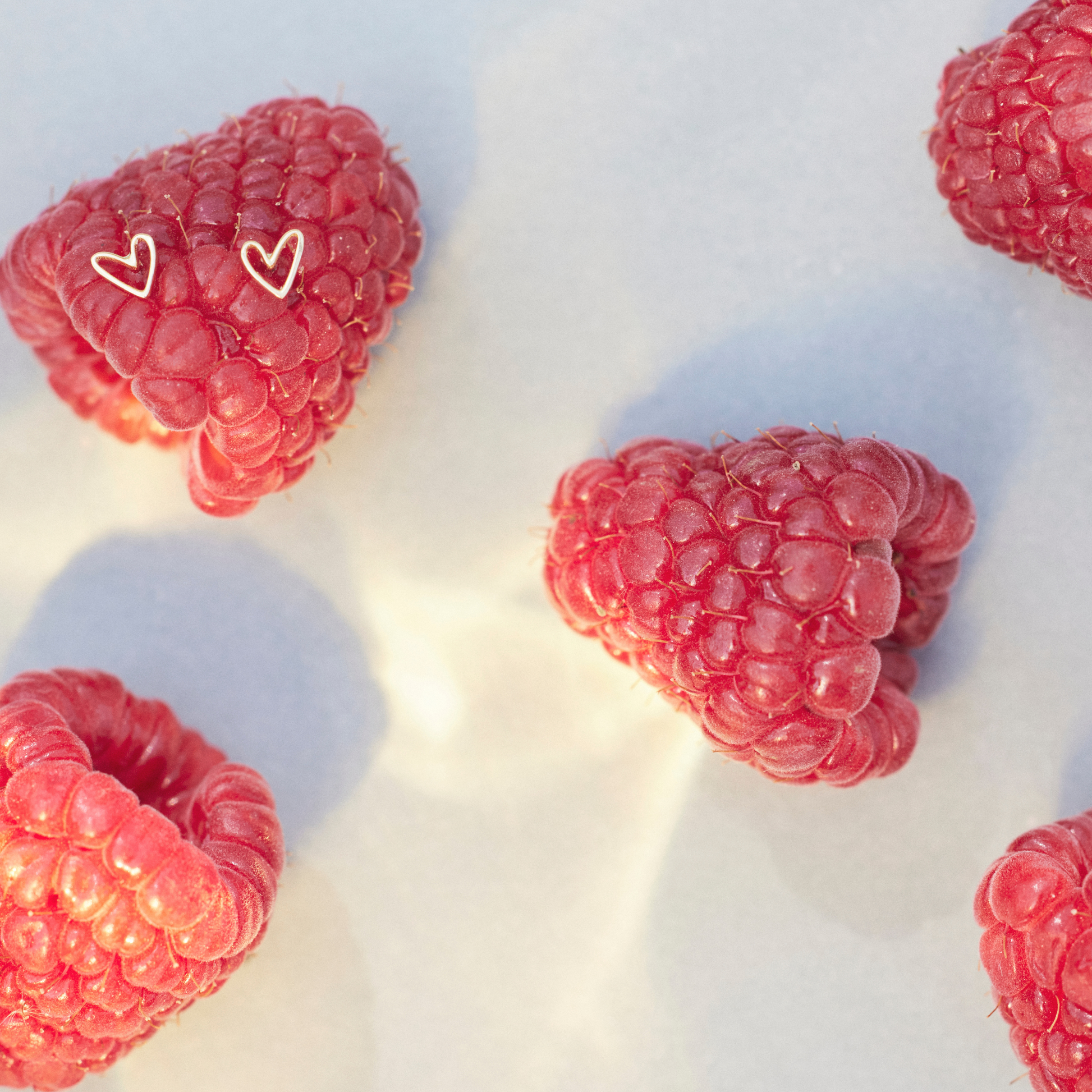 Hjerteørestikker i genanvendt 18karat massivt guld